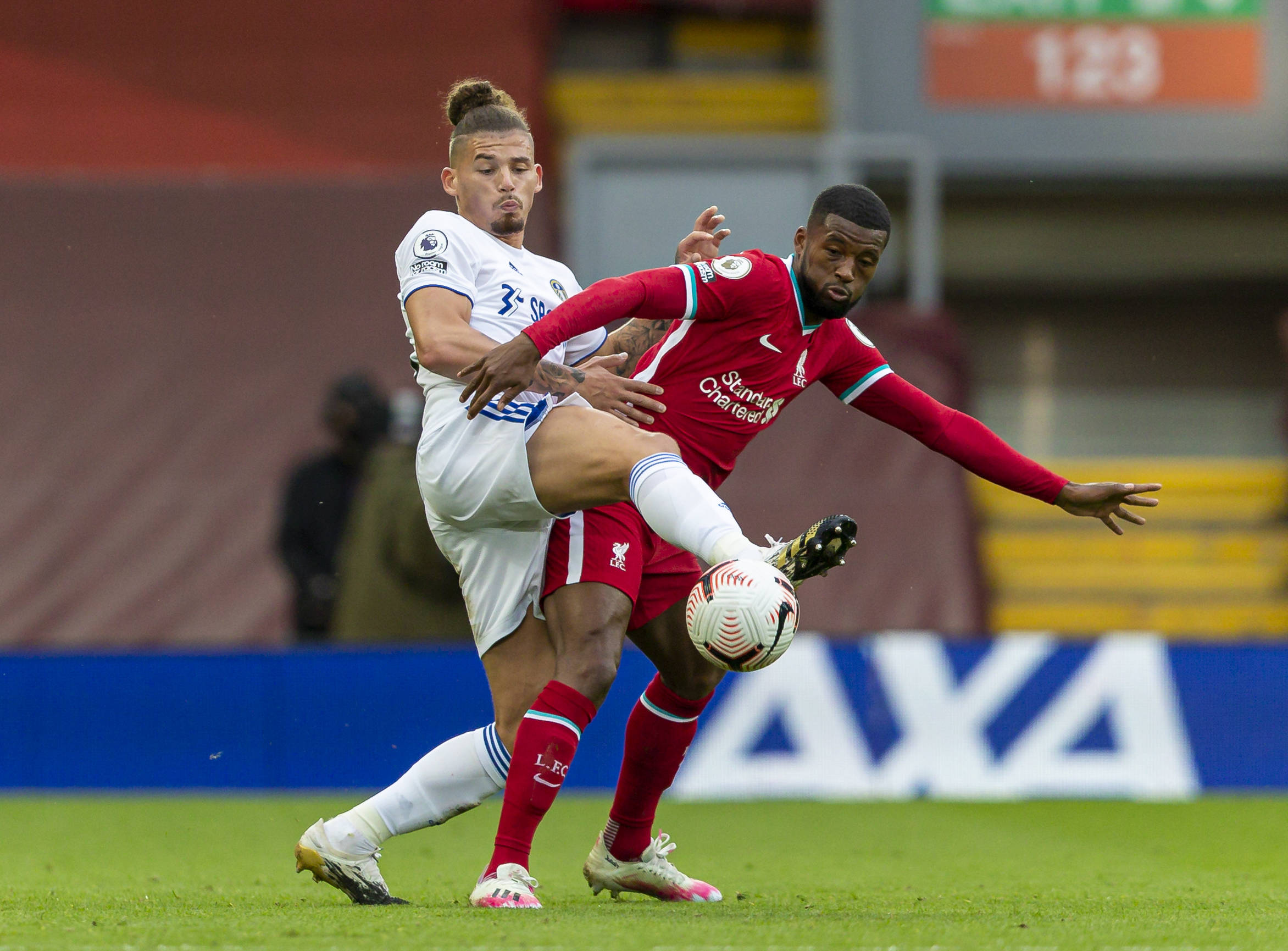 曼城通过与 曼城通过与