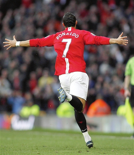 略使球队在 略使球队在